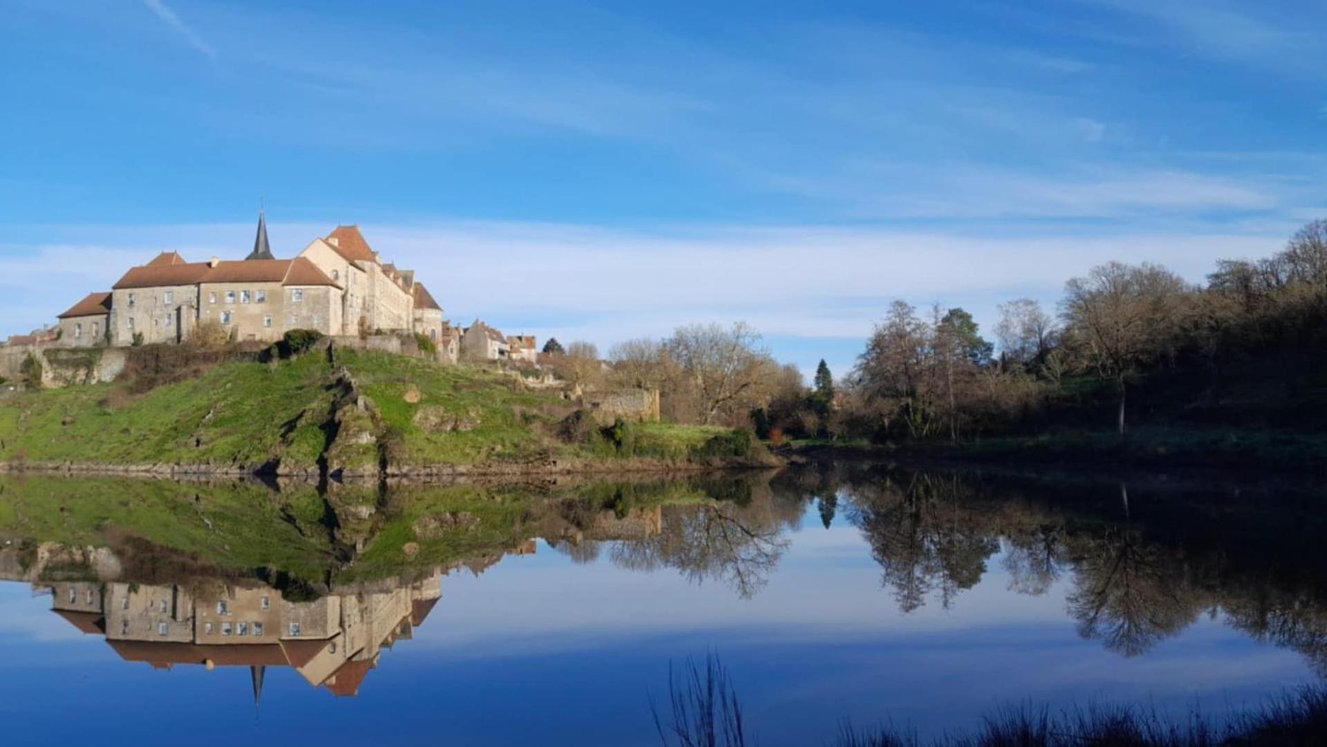 Gite "La Petite" Saint-Benoit-du-Sault Exteriér fotografie
