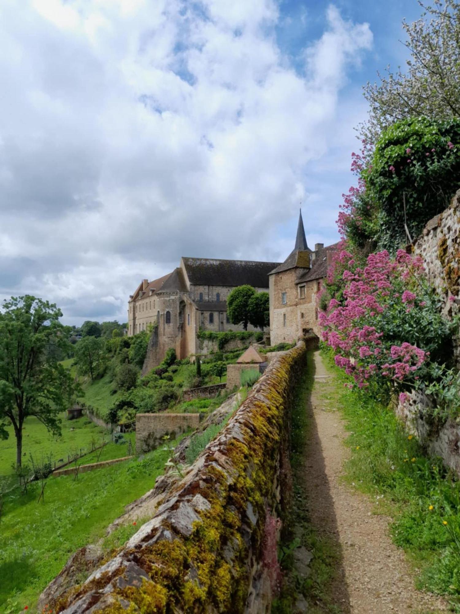 Gite "La Petite" Saint-Benoit-du-Sault Exteriér fotografie